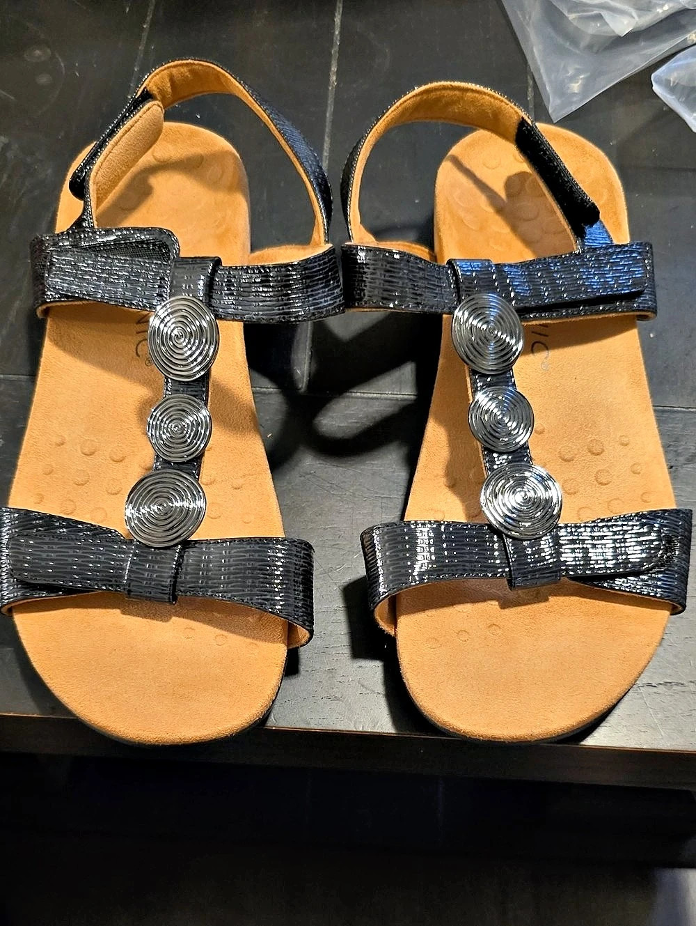 NWOT Vionic Farra II Sandal Black Strappy Sandals